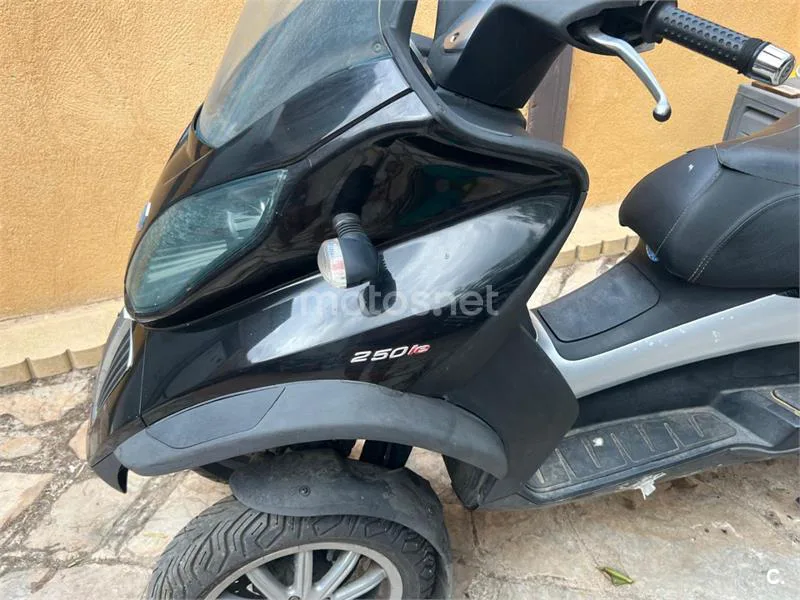Piaggio MP3 250 LT 1200 € 2009 Madrid - 1