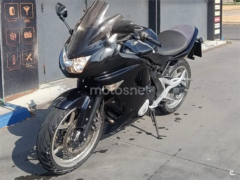 Kawasaki ER-6f 2900 € 2007 Ávila - 1
