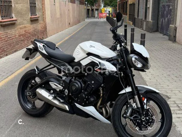 Triumph Street Triple 765 8100 € 2025 Barcelona - 1