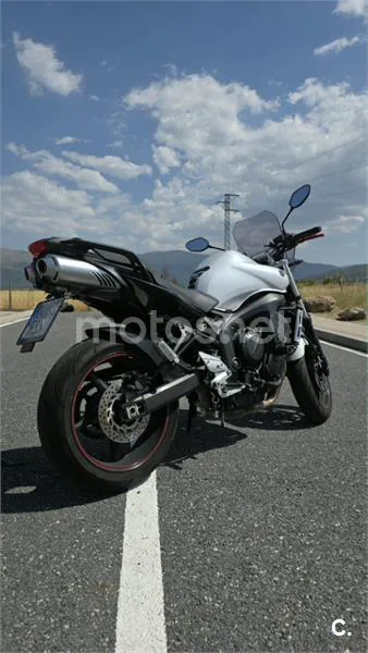Yamaha FZ6 S2 3200 € 2007 Segovia - 1