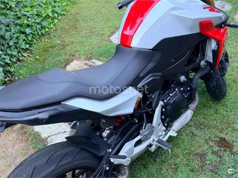 BMW F 900 R - Vista 1