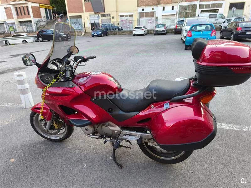Honda NT650V Deauville 1700 € 1999 Araba - 1