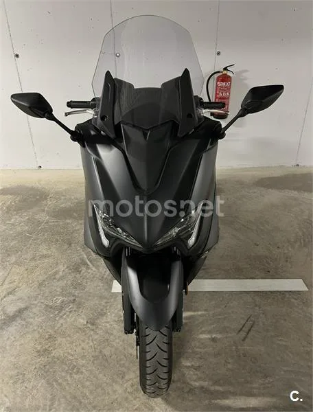 Yamaha TMAX 560 - Vista 1