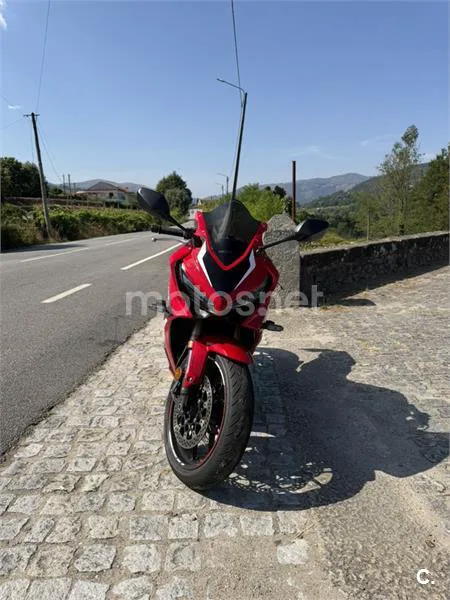 Honda CBR650R - Vista 1