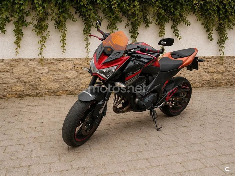 Kawasaki Z800 - Vista 1