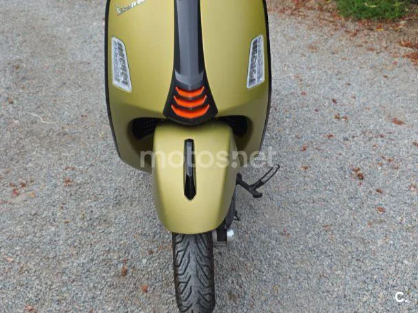 Vespa GTS 310 - Vista 1