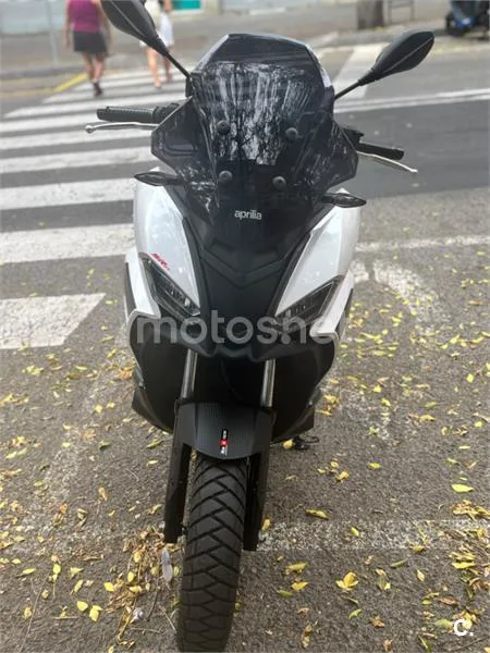 Aprilia SR GT 125 - Vista 1