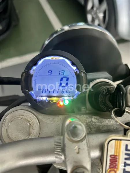 Kawasaki Z750 - Vista 1
