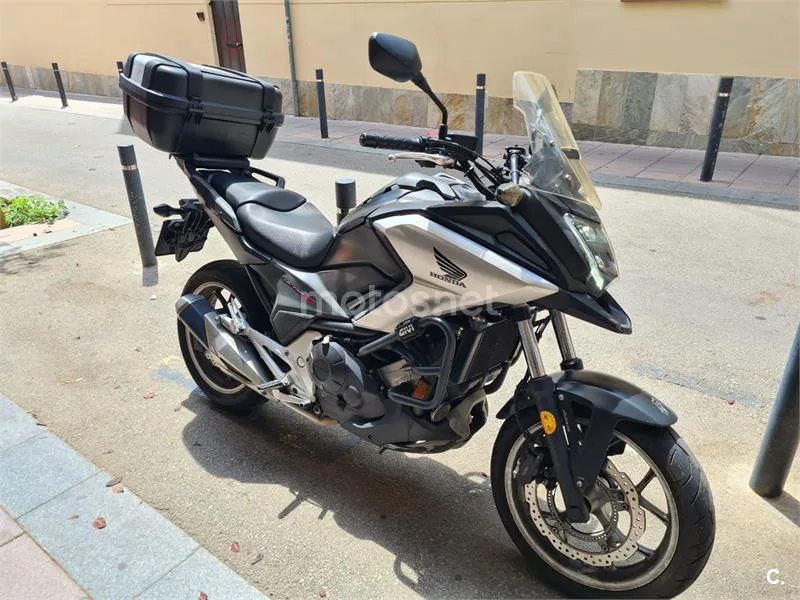 Honda NC750X - Vista 1