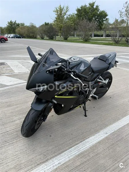 Honda CBR650R E-Clutch 10.500 € 2026 Zaragoza - 1