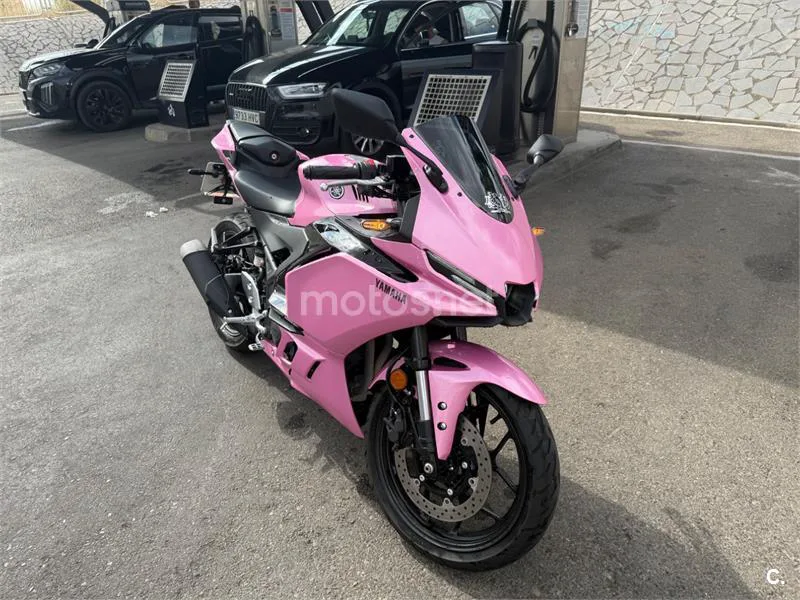 Yamaha YZF-R3 - Vista 1