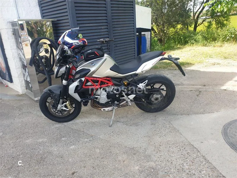 MV Agusta Brutale 800 4700 € 2013 Palencia - 1