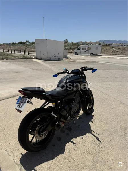 Yamaha MT-07 - Vista 1