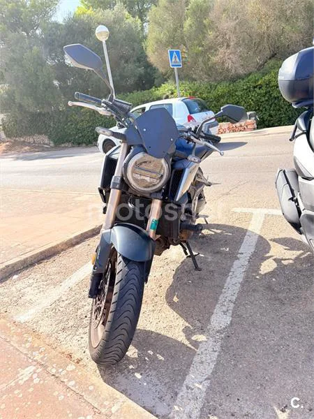 Honda CB650R - Vista 1
