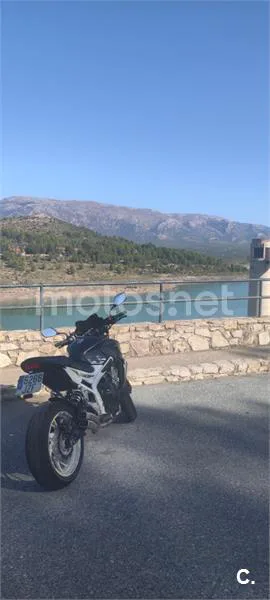 Honda CB650F - Vista 1