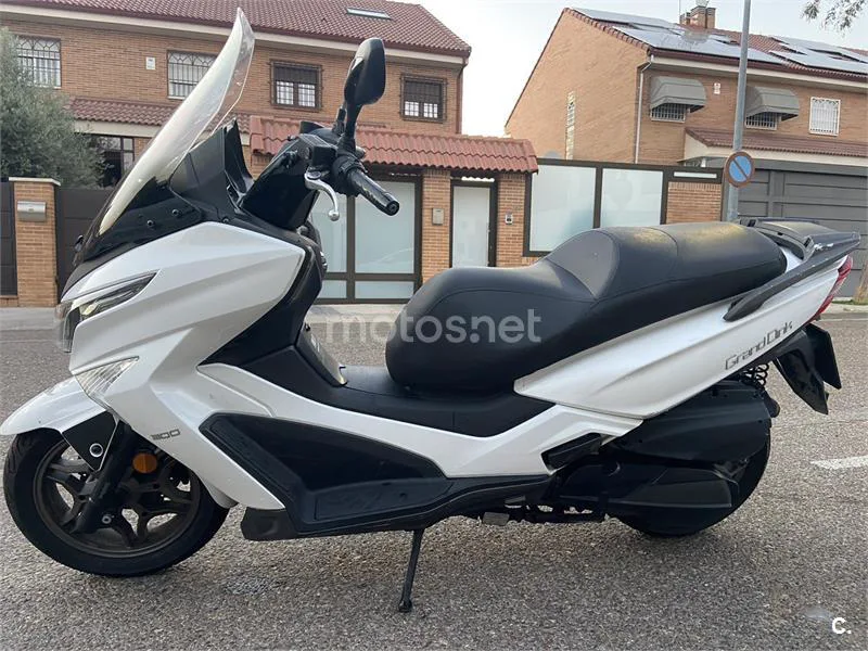 Kymco Grand Dink 300 - Vista 1