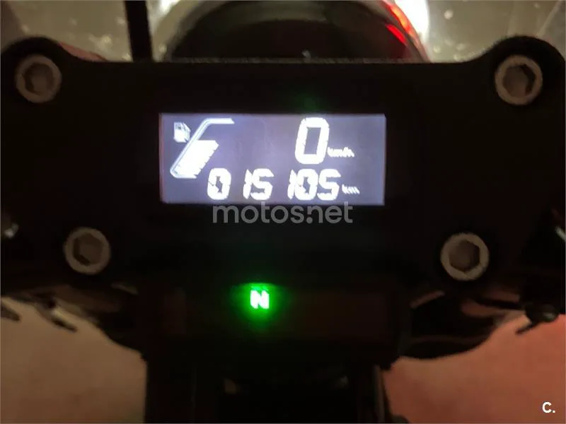 Harley-Davidson Street Bob - Vista 1