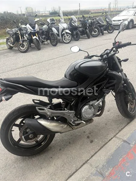 Suzuki Gladius 650 3000 € 2014 Granada - 1