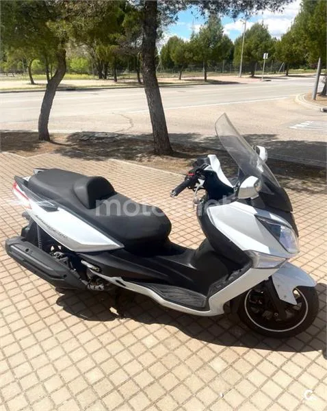 SYM Joymax 300 2190 € 2016 Madrid - 1