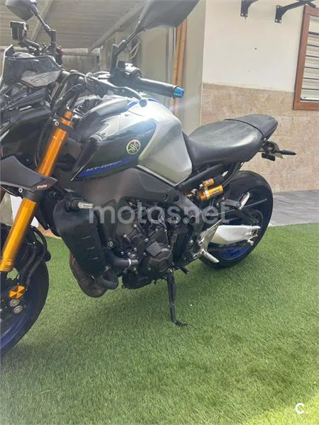 Yamaha MT-09 - Vista 1