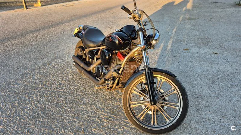 Kawasaki VN900 Custom - Vista 1