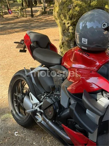 Ducati Streetfighter V2 - Vista 1