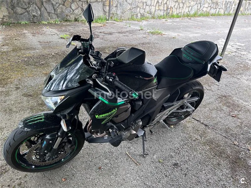 Kawasaki Z800 - Vista 1