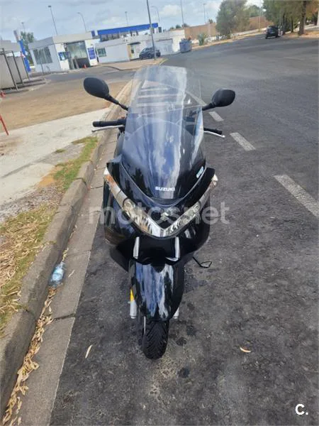Suzuki Burgman 125 1100 € 2010 Sevilla - 1