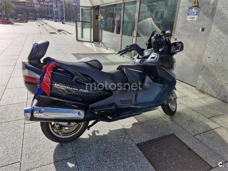 Suzuki Burgman 650 Executive 2400 € 2005 Pontevedra - 1