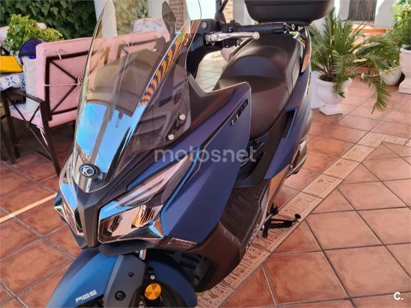 Kymco X-Town CT 300 - Vista 1