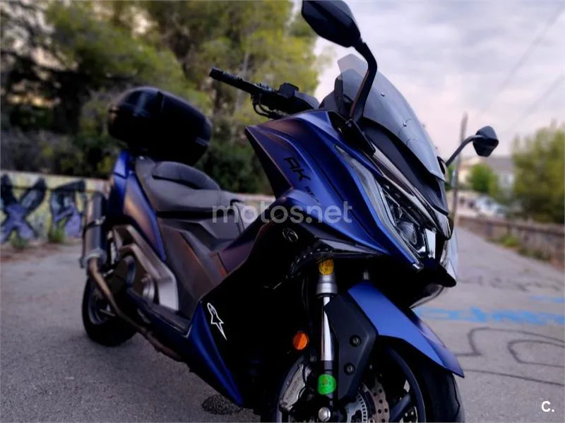 Kymco AK 550 - Vista 1
