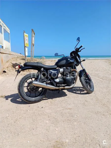 Triumph Street Cup - Vista 1