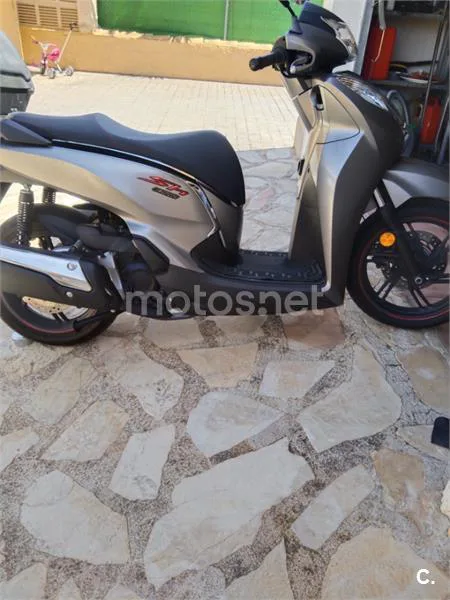Honda SH300i 4200 € 2019 Valencia - 1