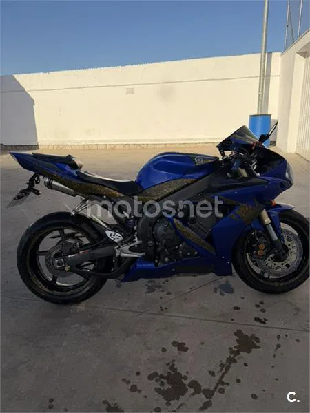 Yamaha YZF-R1 - Vista 1