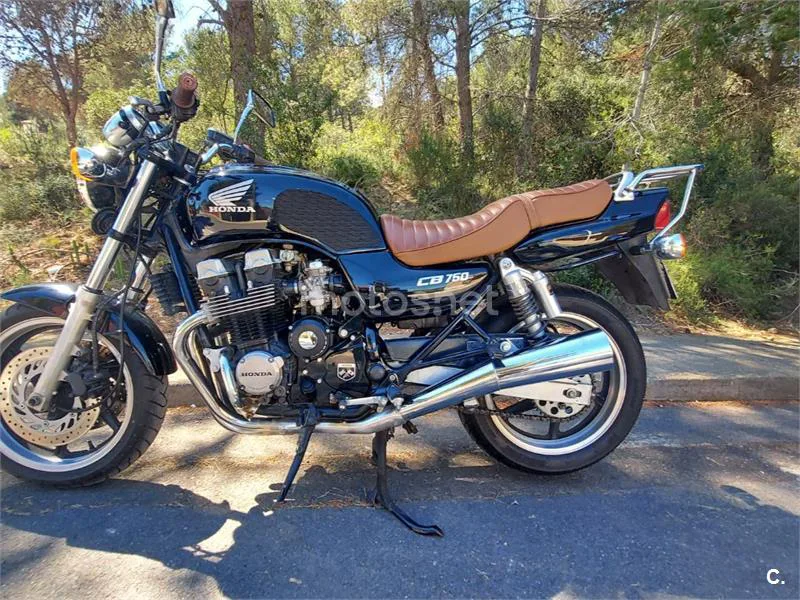 Honda CB750 Seven Fifty - Vista 1