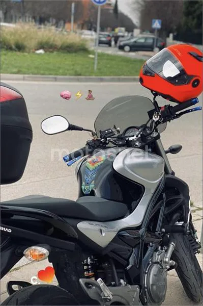 Suzuki Gladius 650 3500 € 2011 Sevilla - 1