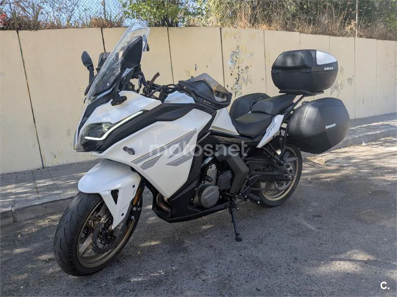 CFMOTO 650GT 3800 € 2022 Madrid - 1