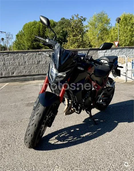 Honda CB750 Hornet - Vista 1