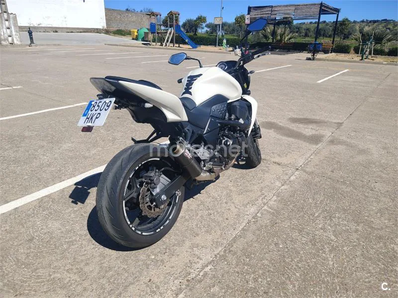Kawasaki Z750 - Vista 1