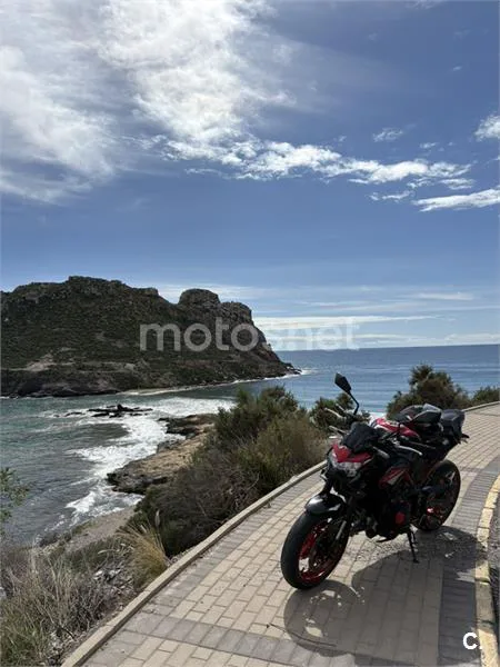 Kawasaki Z900 - Vista 1