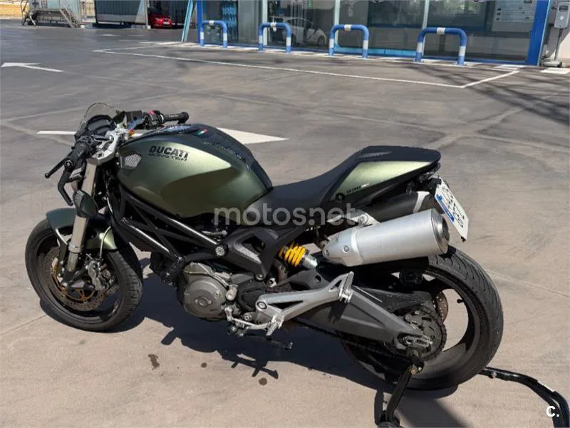 Ducati Monster 696 3500 € 2008 Madrid - 1
