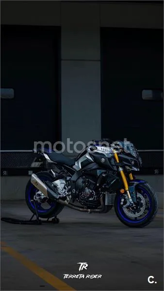 Yamaha MT-10 - Vista 1