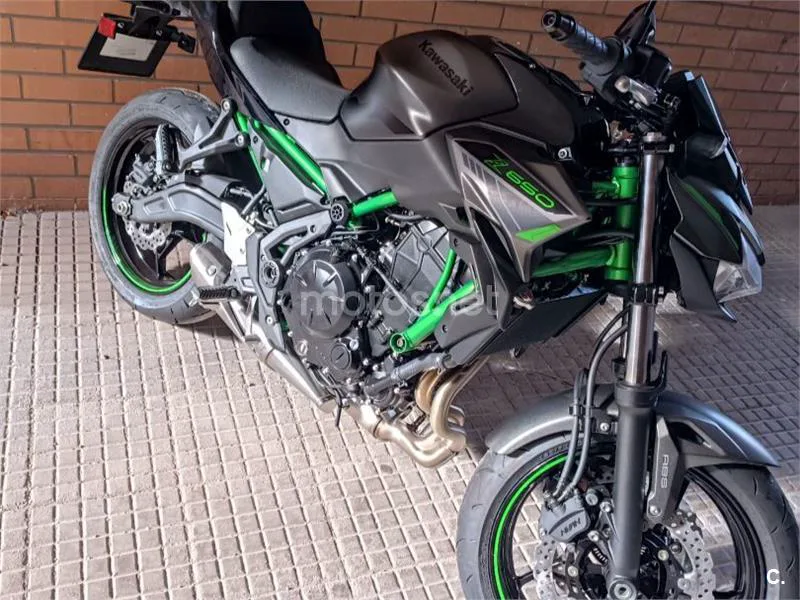 Kawasaki Z650 - Vista 1