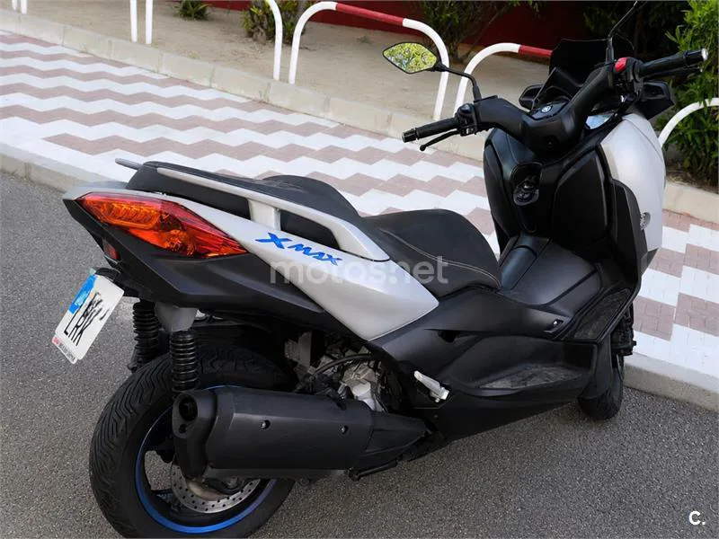 Yamaha XMAX 300 - Vista 1