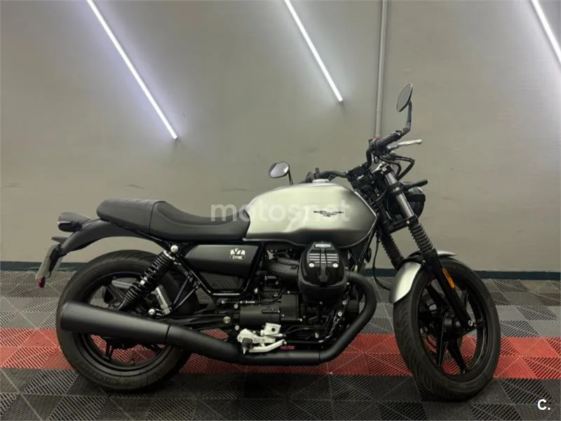 Moto Guzzi V7 III 6999 € 2025 Valencia - 1