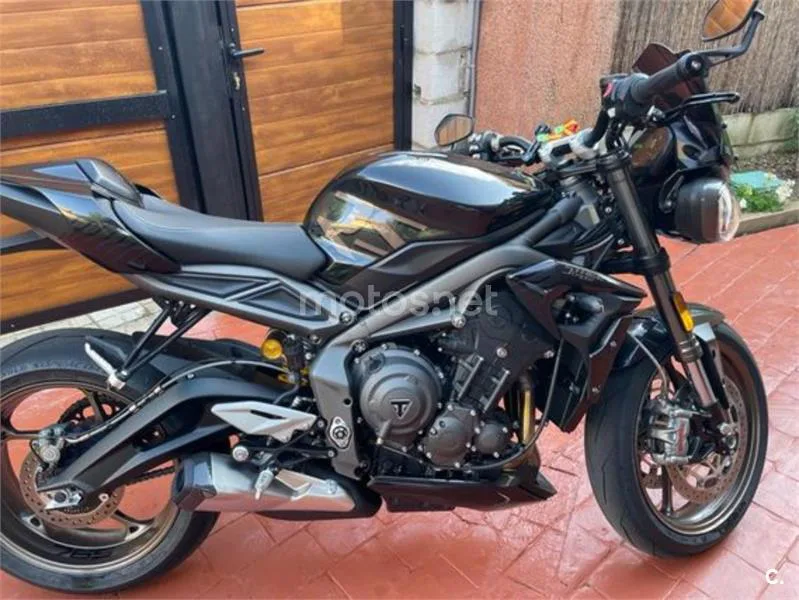 Triumph Street Triple 765 5100 € 2023 Barcelona - 1