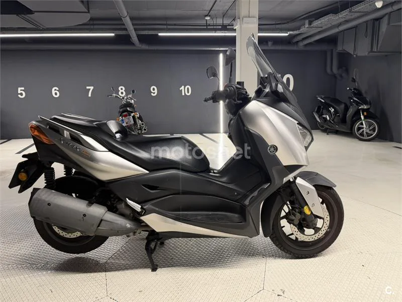 Yamaha XMAX 300 - Vista 1