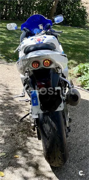 Suzuki GSX-R600 3000 € 2003 Araba - 1