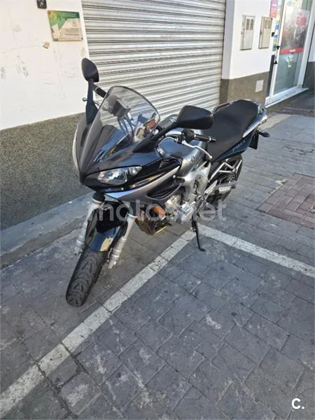 Yamaha FZ6 Fazer - Vista 1