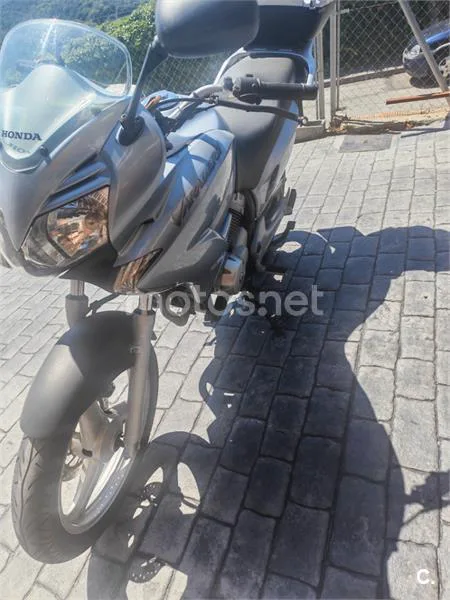Honda XL125V Varadero - Vista 1
